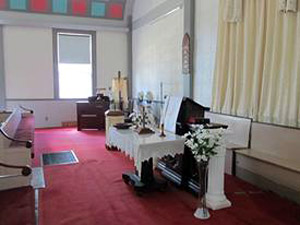 Barnstead Church interior altar.jpg